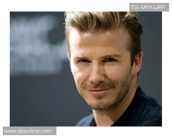 背头足球明星壁纸精选展现运动魅力与时尚风采的完美结合